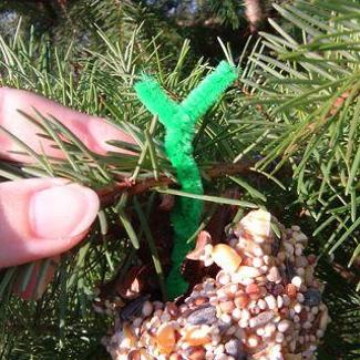 привязываем к елке