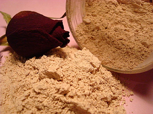 Розовая глина в домашней косметике2