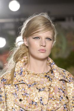 Модные прически весны 2013р