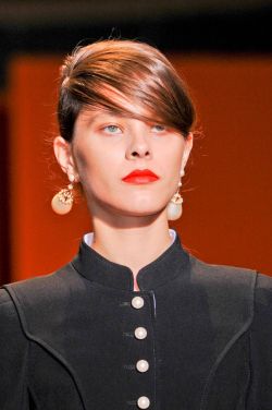 Модные прически весны 2013м