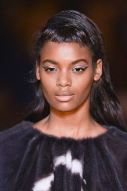 Модные прически весны 2013и