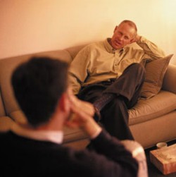 Консультация психолога помогает изменить взгляд на мир