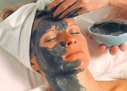 Рецепты красоты с голубой глиной