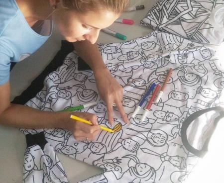 Выбрать свитшот раскраску 