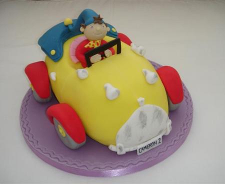 Детский торт - отличное дополнение праздничного стола для ребенка