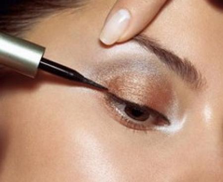 Несколько секретов красивого макияжа Несколько секретов красивого макияжа